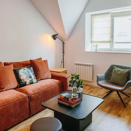 Modern Mezzanine At Jecna St Apartment Prague