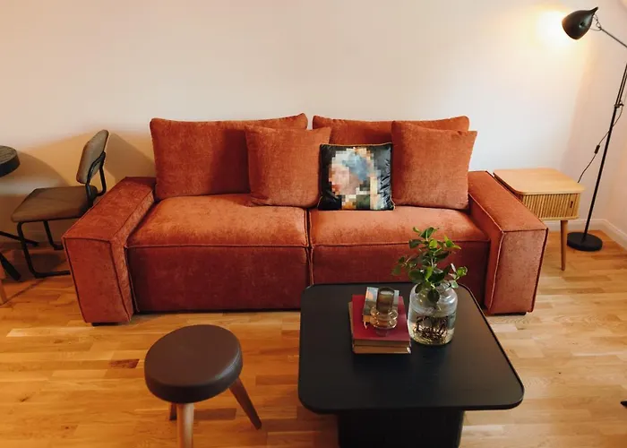 Modern Mezzanine At Jecna St Apartament Praga